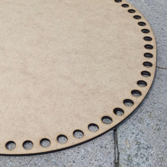 Wooden base for baby basket