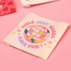 Bohin текстилни етикети - малък детайл, който прави голямо впечатление Bohin текстилни етикети - малък детайл, който прави голямо впечатление