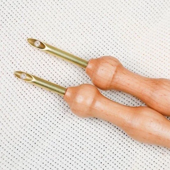 Кука перфоратор пънч за дебела прежда (punch needle) Кука перфоратор пънч за дебела прежда (punch needle)