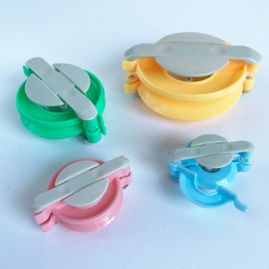 Pom pom maker tool 4pcs.