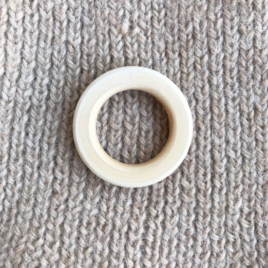 Wooden ring for macrame and amigurumi - flat profile