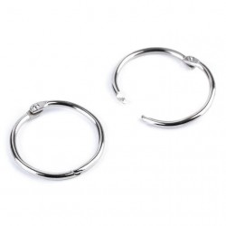 Металeн пръстен класьор