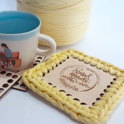 Подложка за чаша - Handmade with love