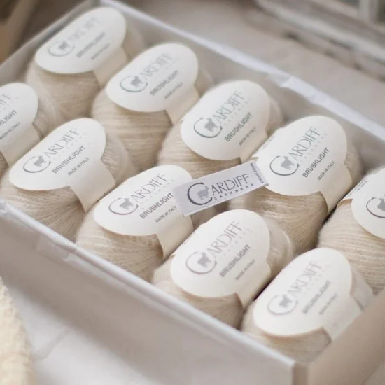 Бръшлайт Cardiff Cashmere Brushlight най-висок клас кашмир и коприна Бръшлайт Cardiff Cashmere Brushlight най-висок клас кашмир и коприна