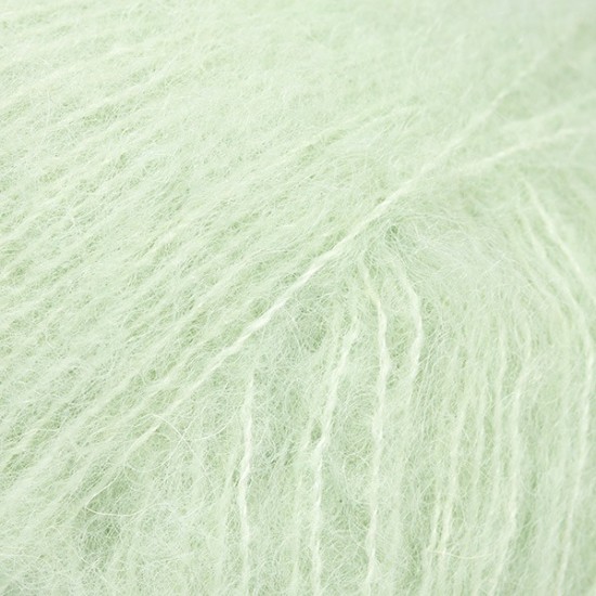 ДРОПС Сресана алпака силк - DROPS Brushed alpaca silk - луксозен микс от алпака и коприна ДРОПС Сресана алпака силк - DROPS Brushed alpaca silk - луксозен микс от алпака и коприна