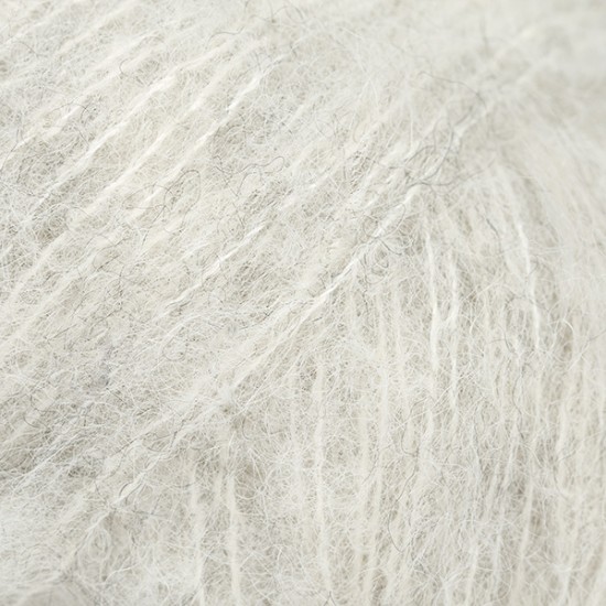 ДРОПС Сресана алпака силк - DROPS Brushed alpaca silk - луксозен микс от алпака и коприна ДРОПС Сресана алпака силк - DROPS Brushed alpaca silk - луксозен микс от алпака и коприна
