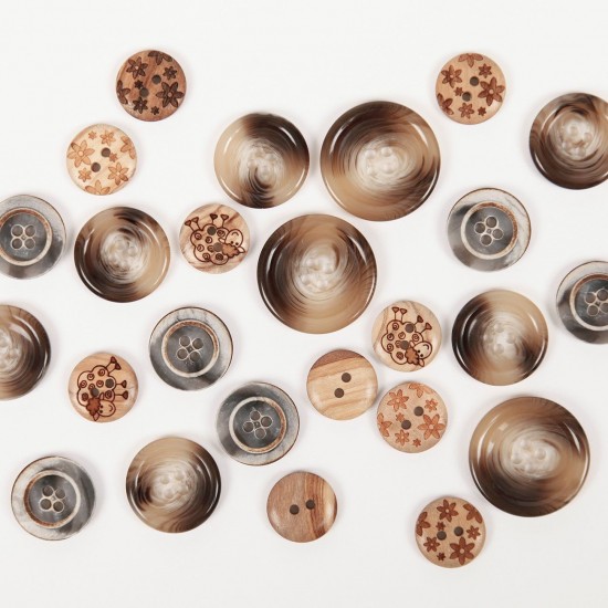 Button with flowers motif 15mm