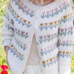 Drops button Mother of pearl 15mm flower white