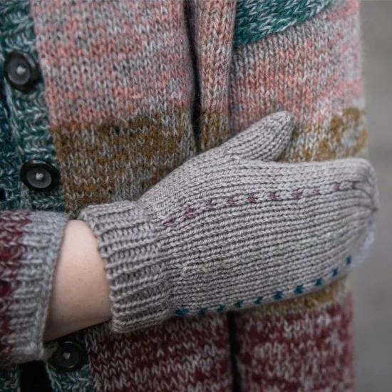 52 Weeks of scrap Yarn - книга 52 седмици в остатъчни материали 52 Weeks of scrap Yarn - книга 52 седмици в остатъчни материали