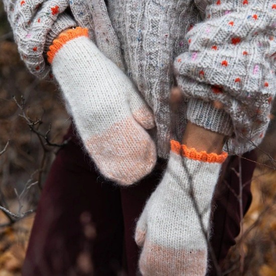 52 Weeks of scrap Yarn - книга 52 седмици в остатъчни материали