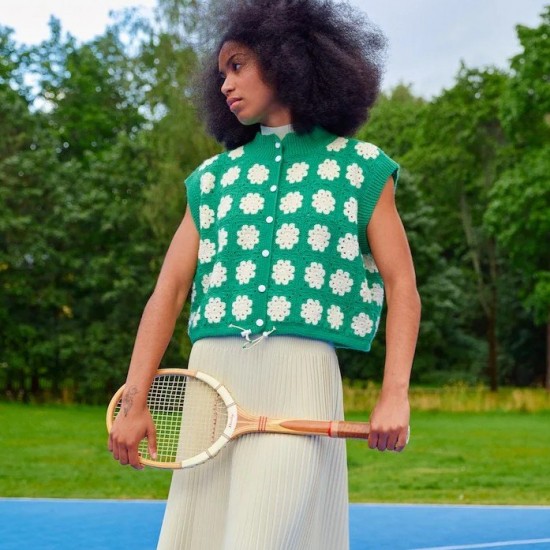 Hook Out!: Fresh Crochet Wear - книга Laine