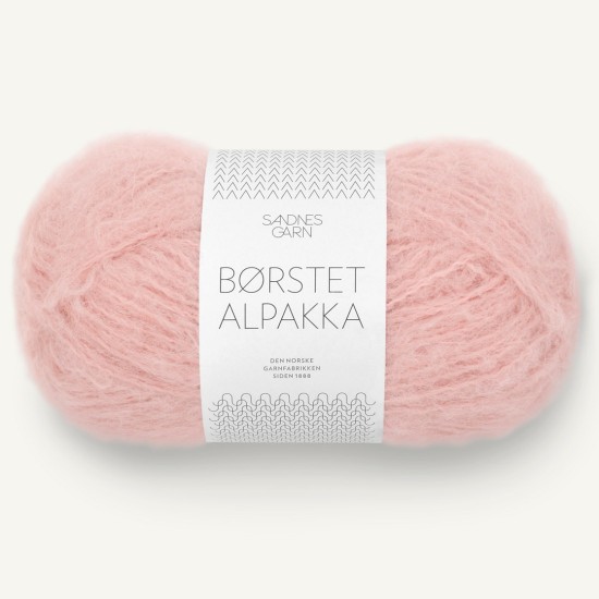 Борстет алпака (сресана) - Borstet alpakka - мека, лека и ефирна прежда с пухкава текстура Борстет алпака (сресана) - Borstet alpakka - мека, лека и ефирна прежда с пухкава текстура