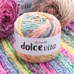 Долче Вита - шарена амигуруми прежда