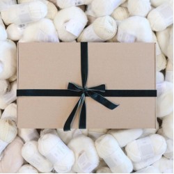 КУТИЯ С ПРЕЖДИ малка КУТИЯ С ПРЕЖДИ малка